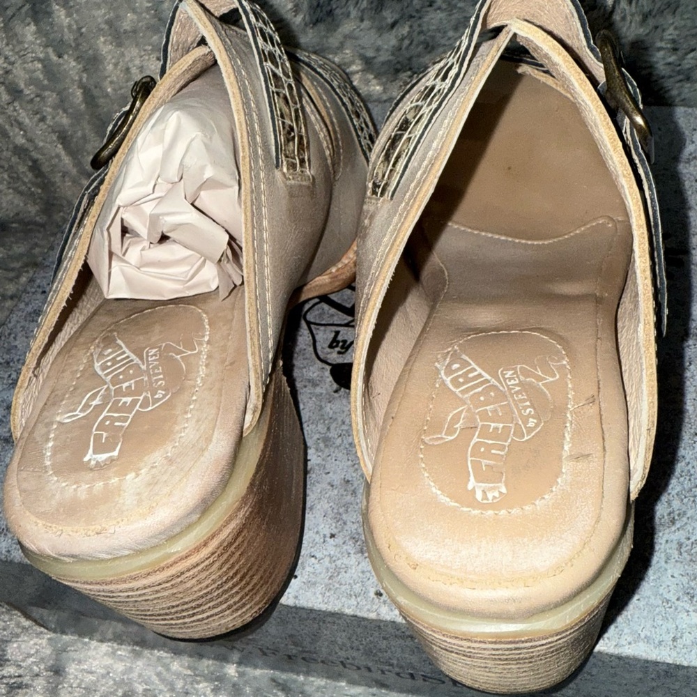 Freebird Caprice ice multi Mules - Picture 3 of 3